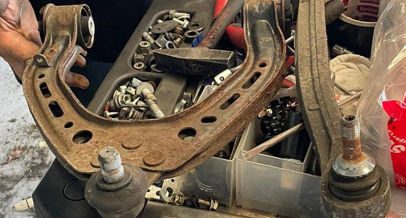 Draagarm Tesla vervangen