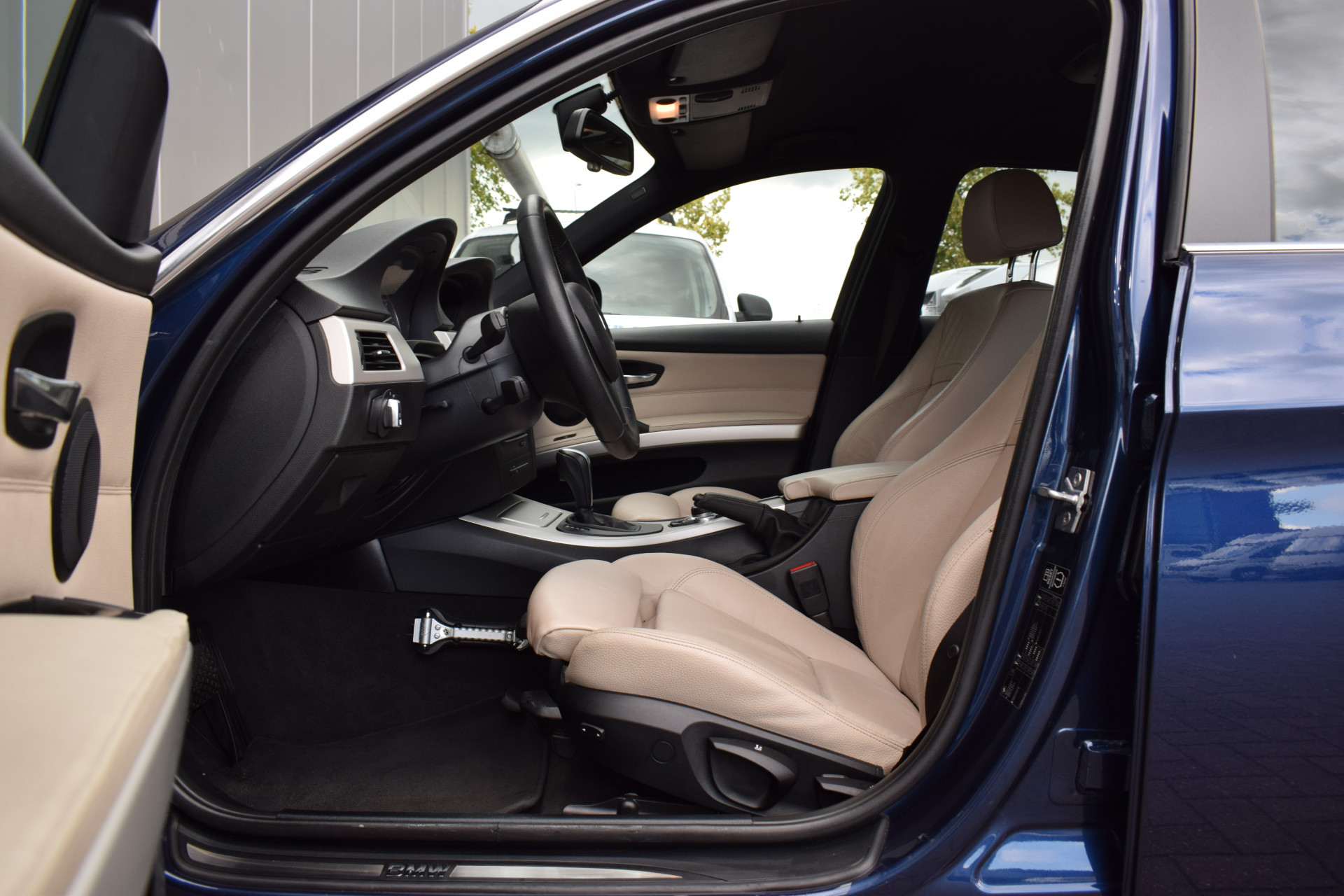 BMW 3 Serie 318i Corporate Lease Luxury Line | BMW occasion