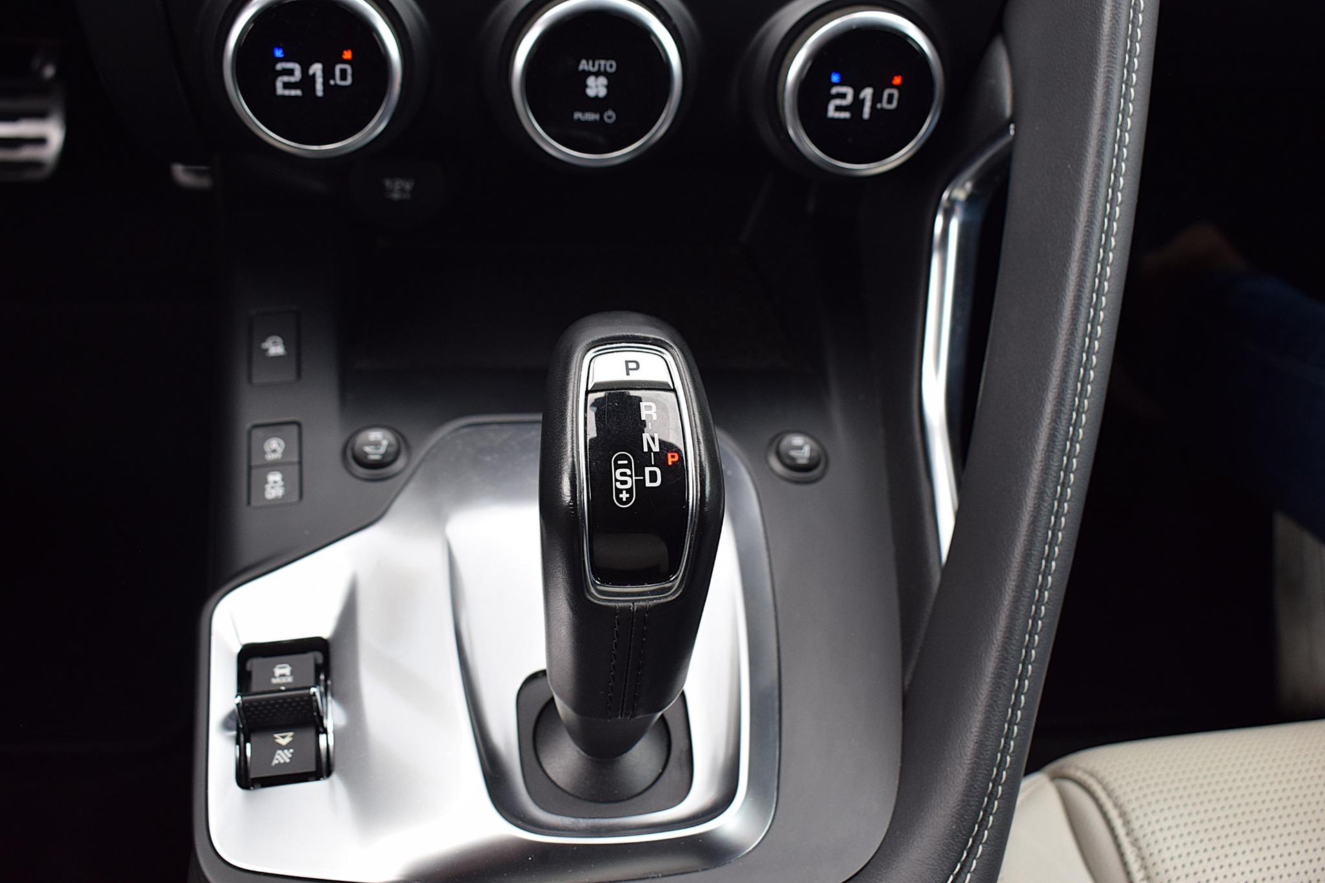 Jaguar E-Pace 2.0 P250 AWD R-Dynamic SE | Jaguar occasion