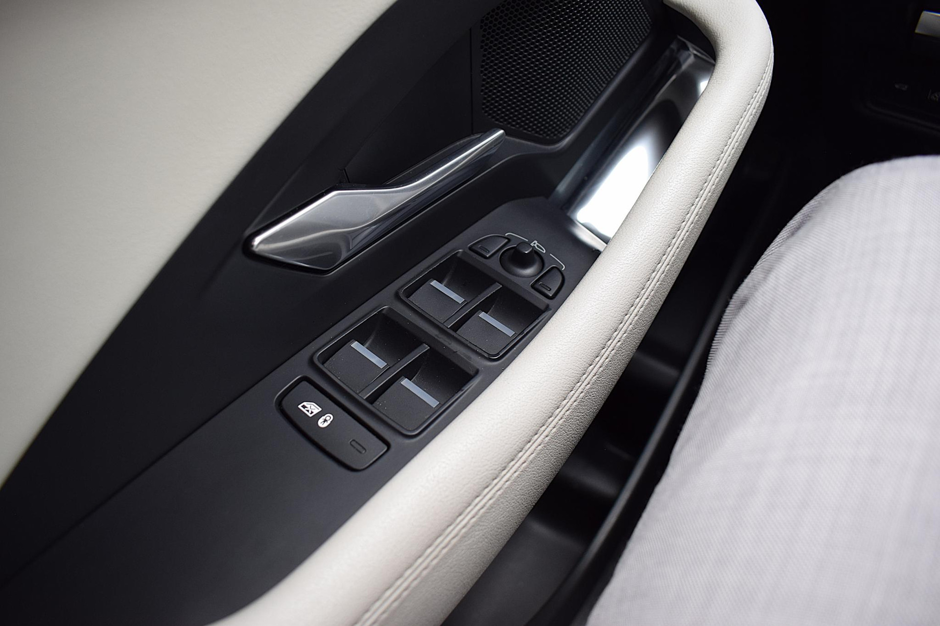 Jaguar E-Pace 2.0 P250 AWD R-Dynamic SE | Jaguar occasion