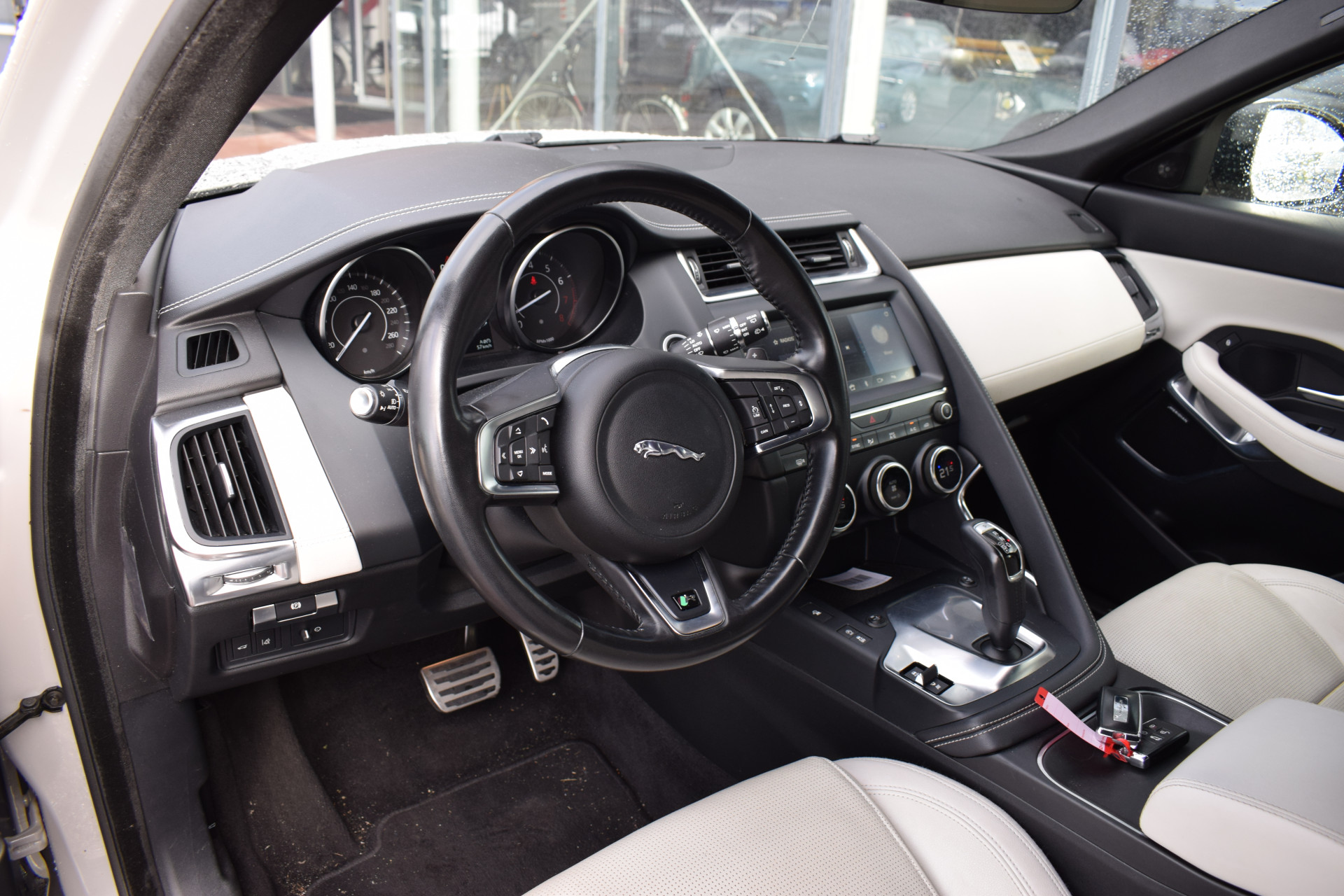 Jaguar E-Pace 2.0 P250 AWD R-Dynamic SE | Jaguar occasion