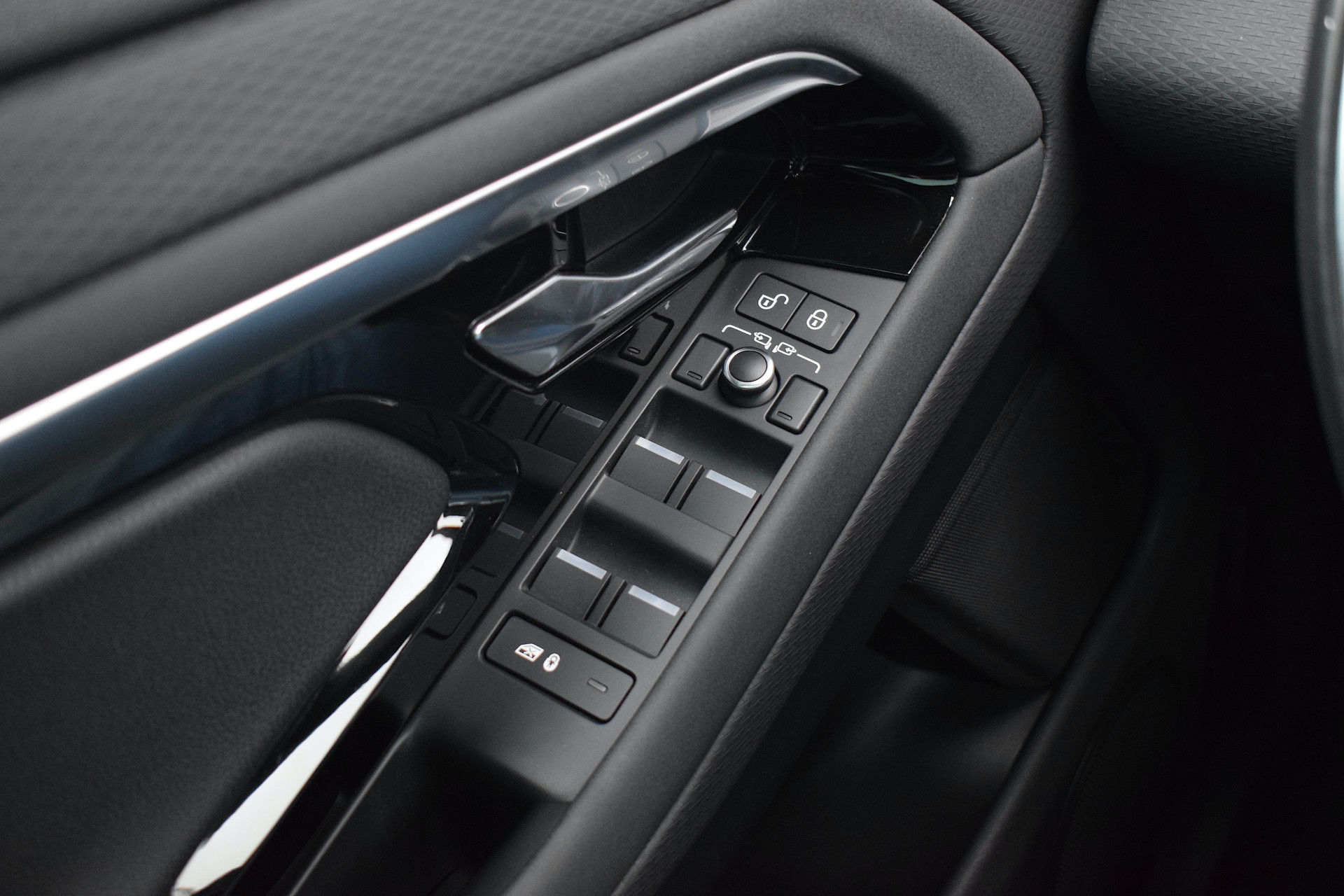 Land Rover Range Rover Evoque 2.0 P200 AWD R-Dynamic | Land Rover occasion