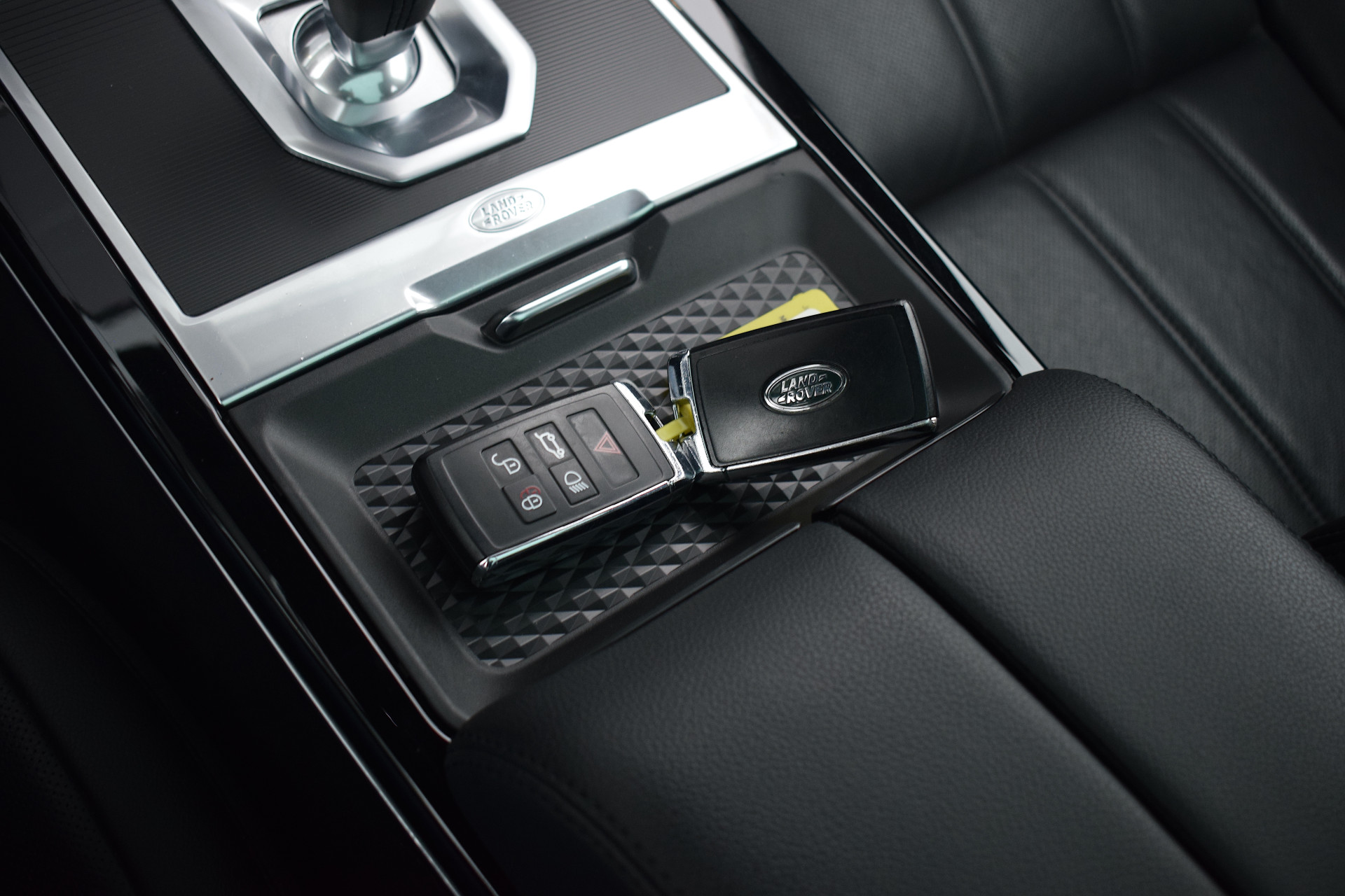 Land Rover Range Rover Evoque 2.0 P200 AWD R-Dynamic | Land Rover occasion