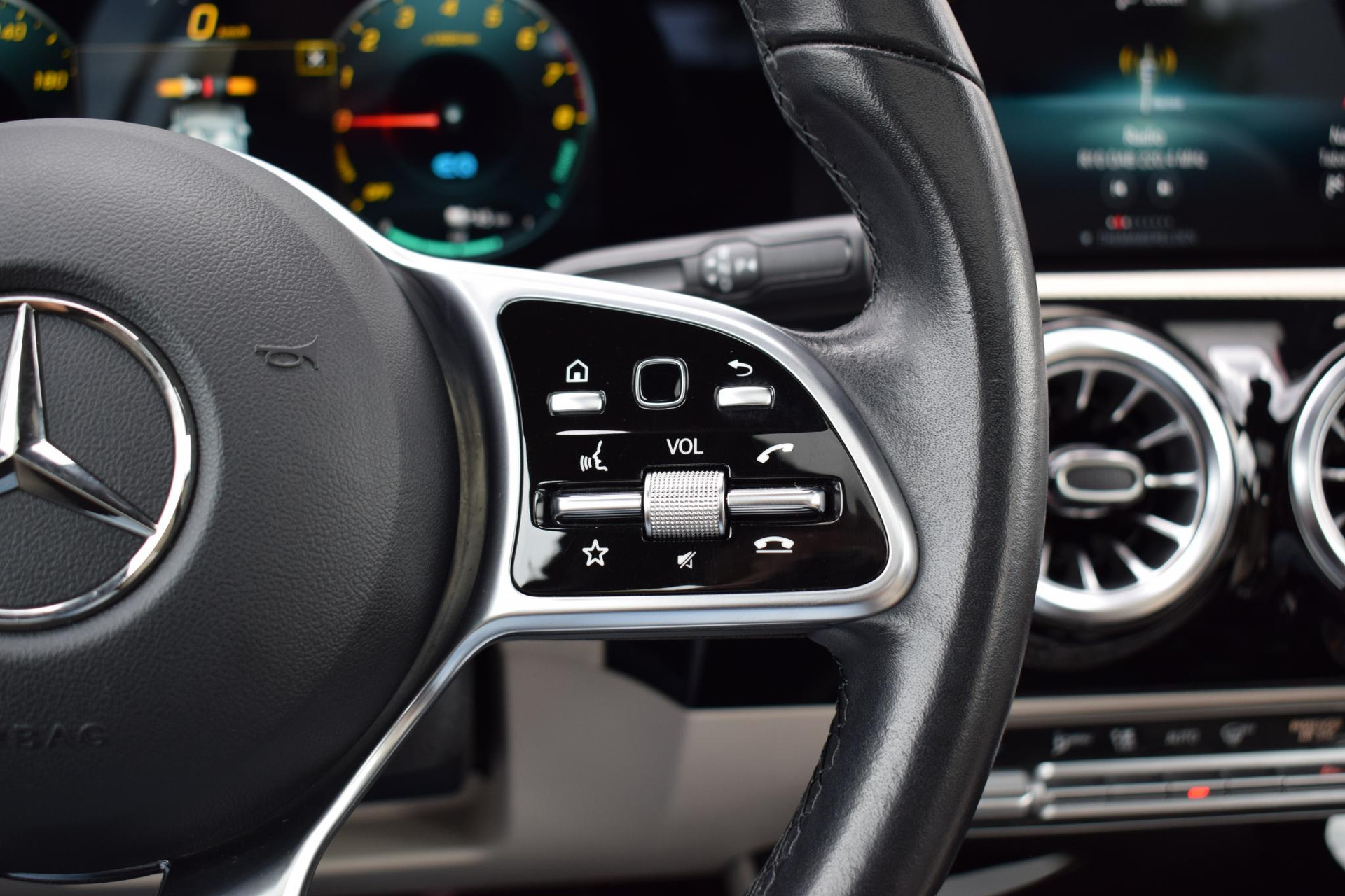 Mercedes-Benz A-Klasse 250 e Business Solution Luxury Limited | Mercedes-Benz occasion