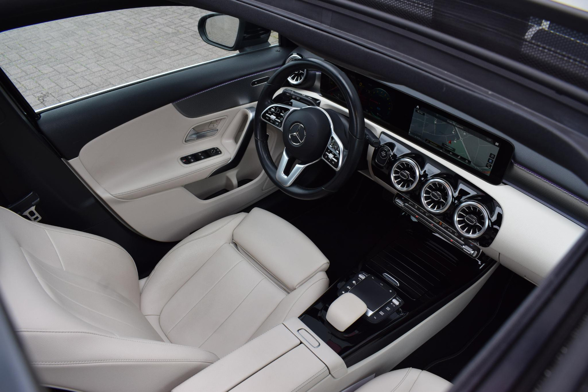 Mercedes-Benz A-Klasse 250 e Business Solution Luxury Limited | Mercedes-Benz occasion