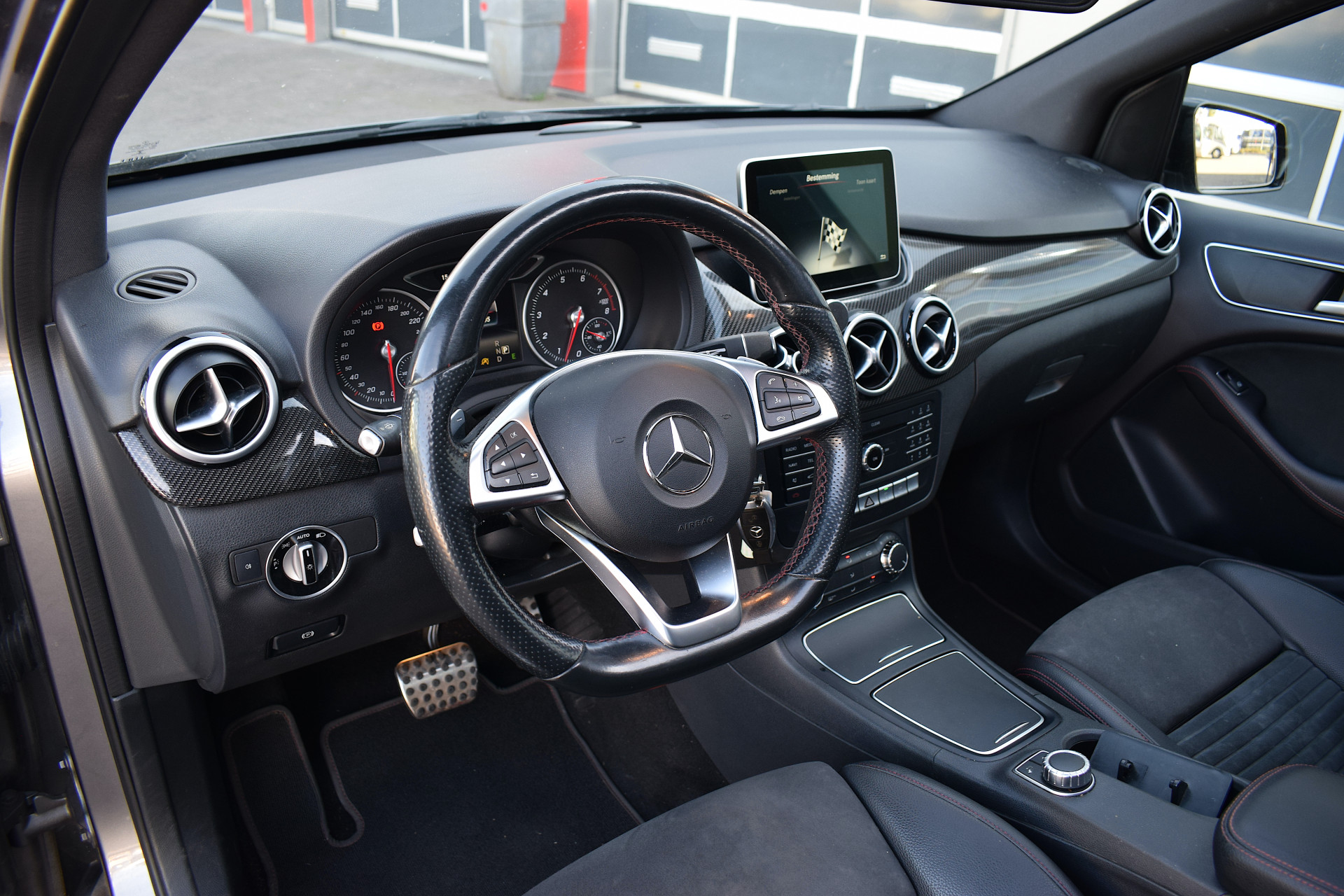 Mercedes-Benz B-Klasse 180 Ambition | Mercedes-Benz occasion