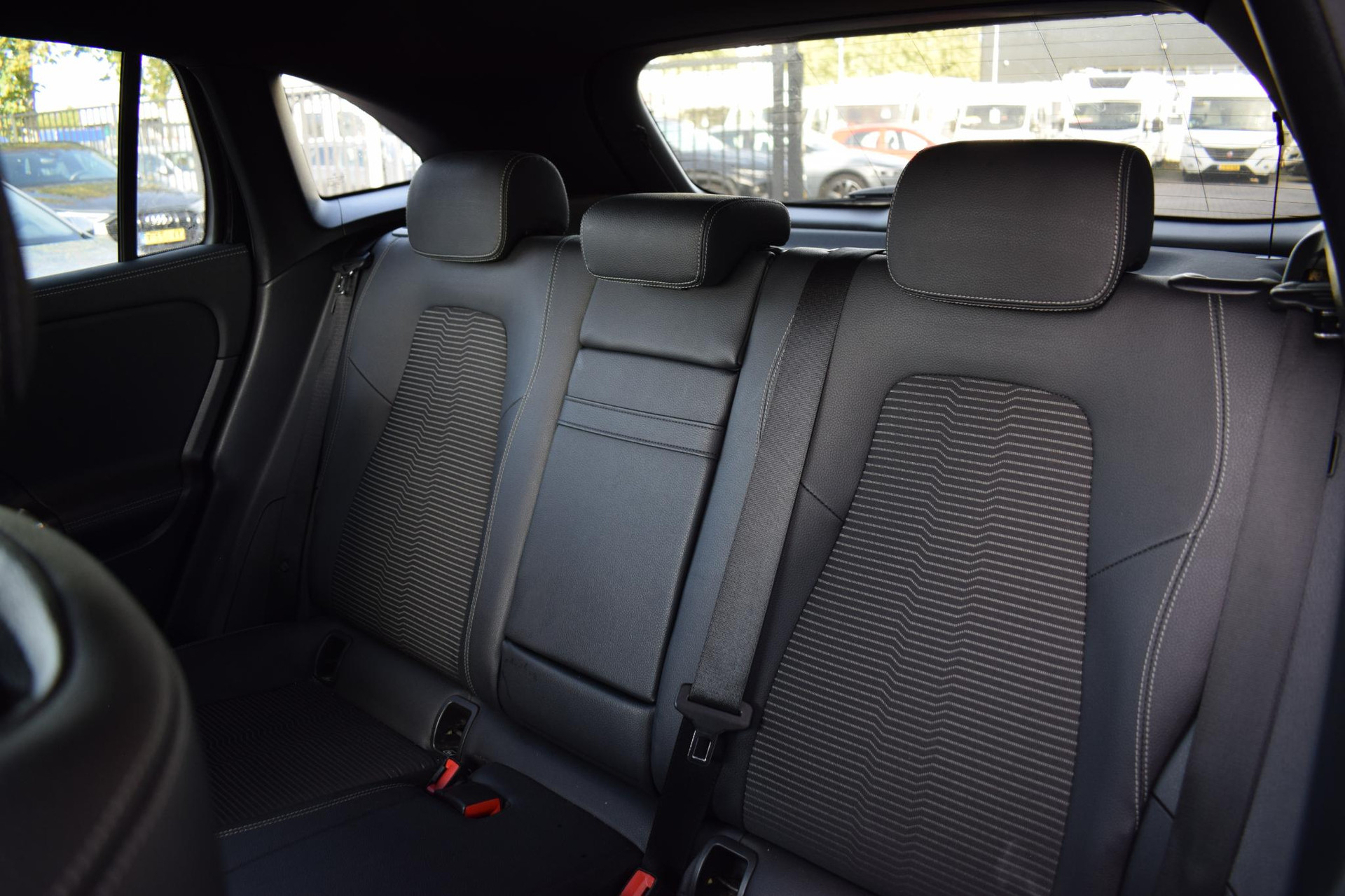 Mercedes-Benz EQA 250 Business Solution AMG 67 kWh | Mercedes-Benz occasion
