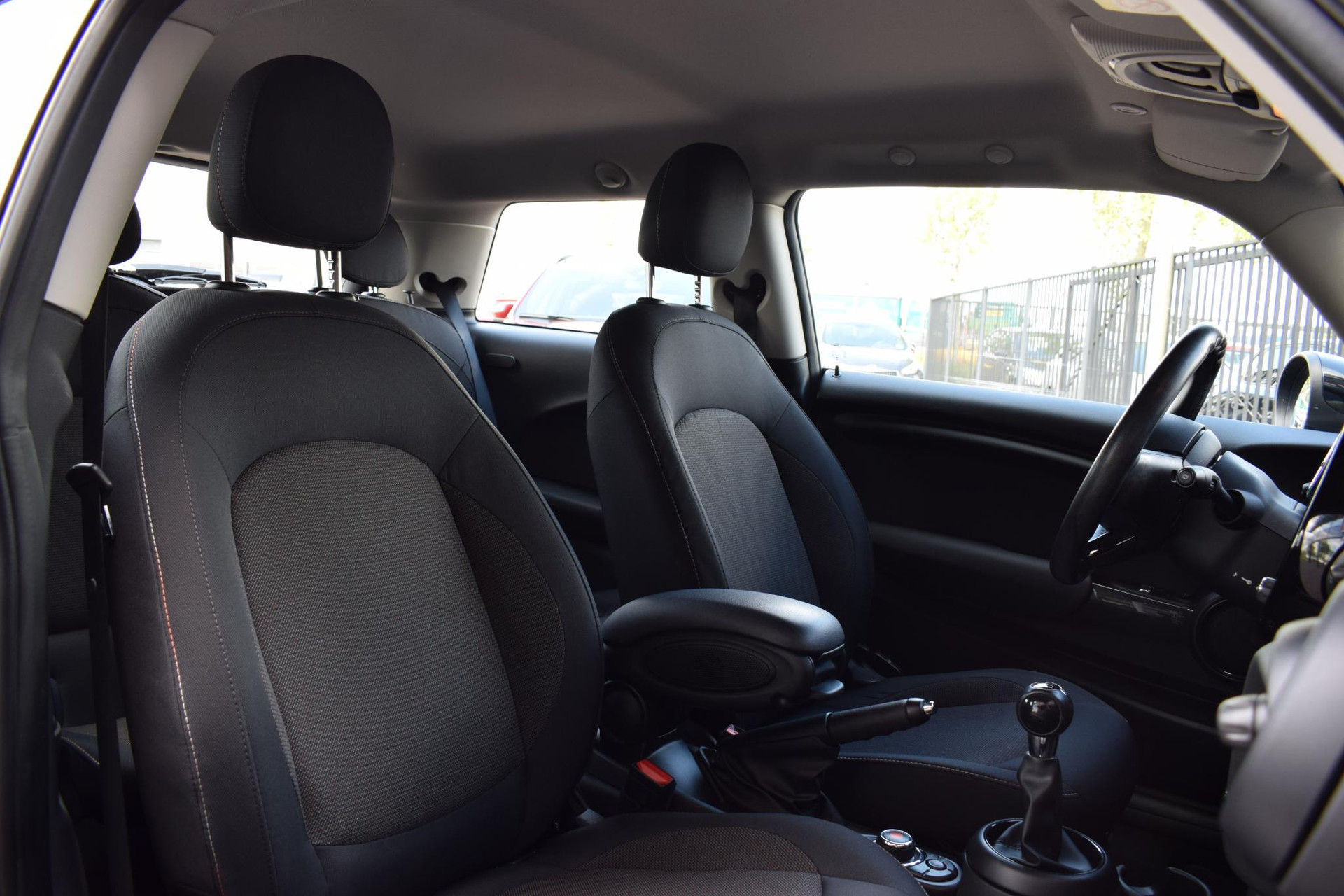 MINI 3-deurs 1.5 Cooper Business | MINI occasion