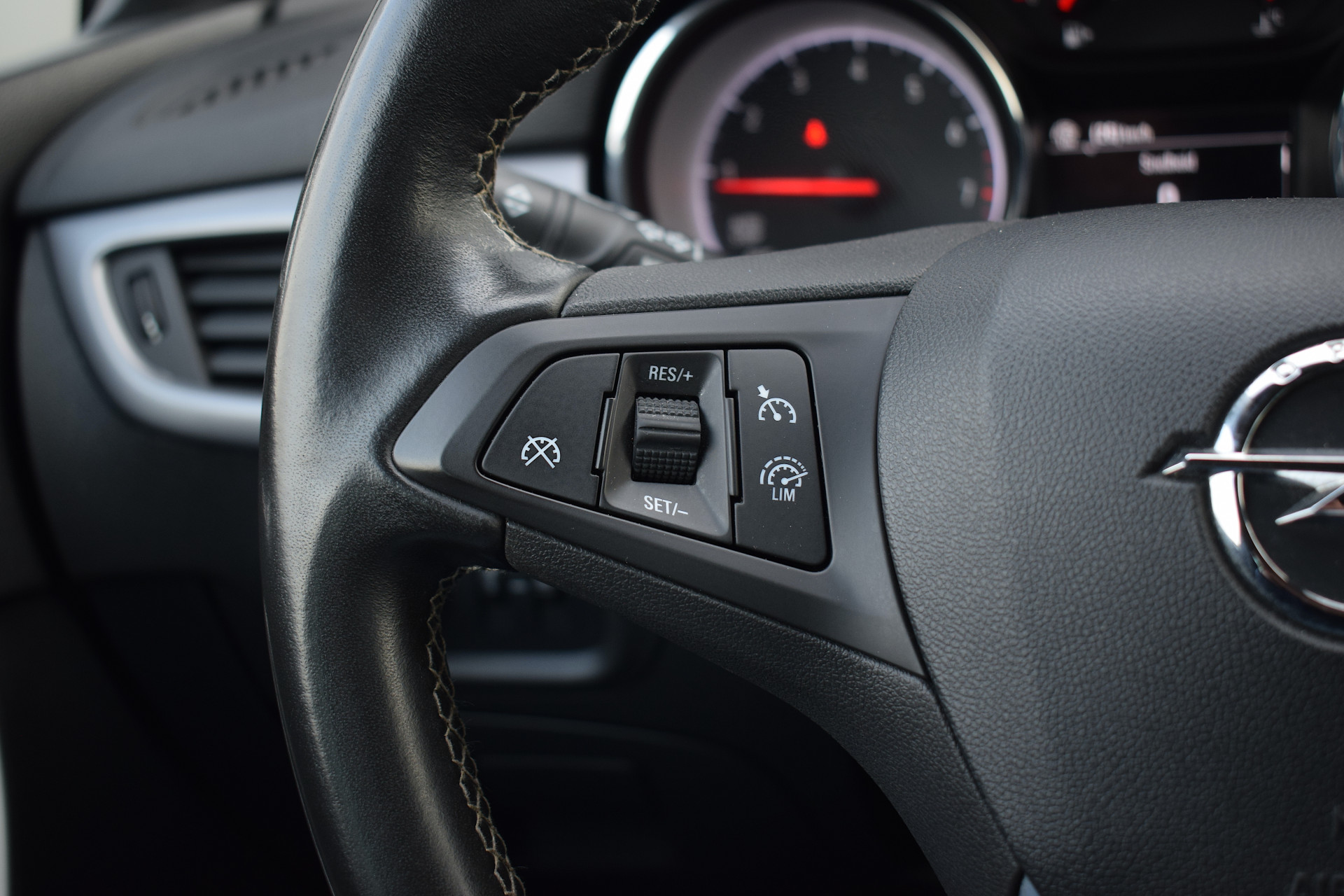 Opel Astra Sports Tourer 1.0 Turbo 120 Jaar Edition | Opel occasion