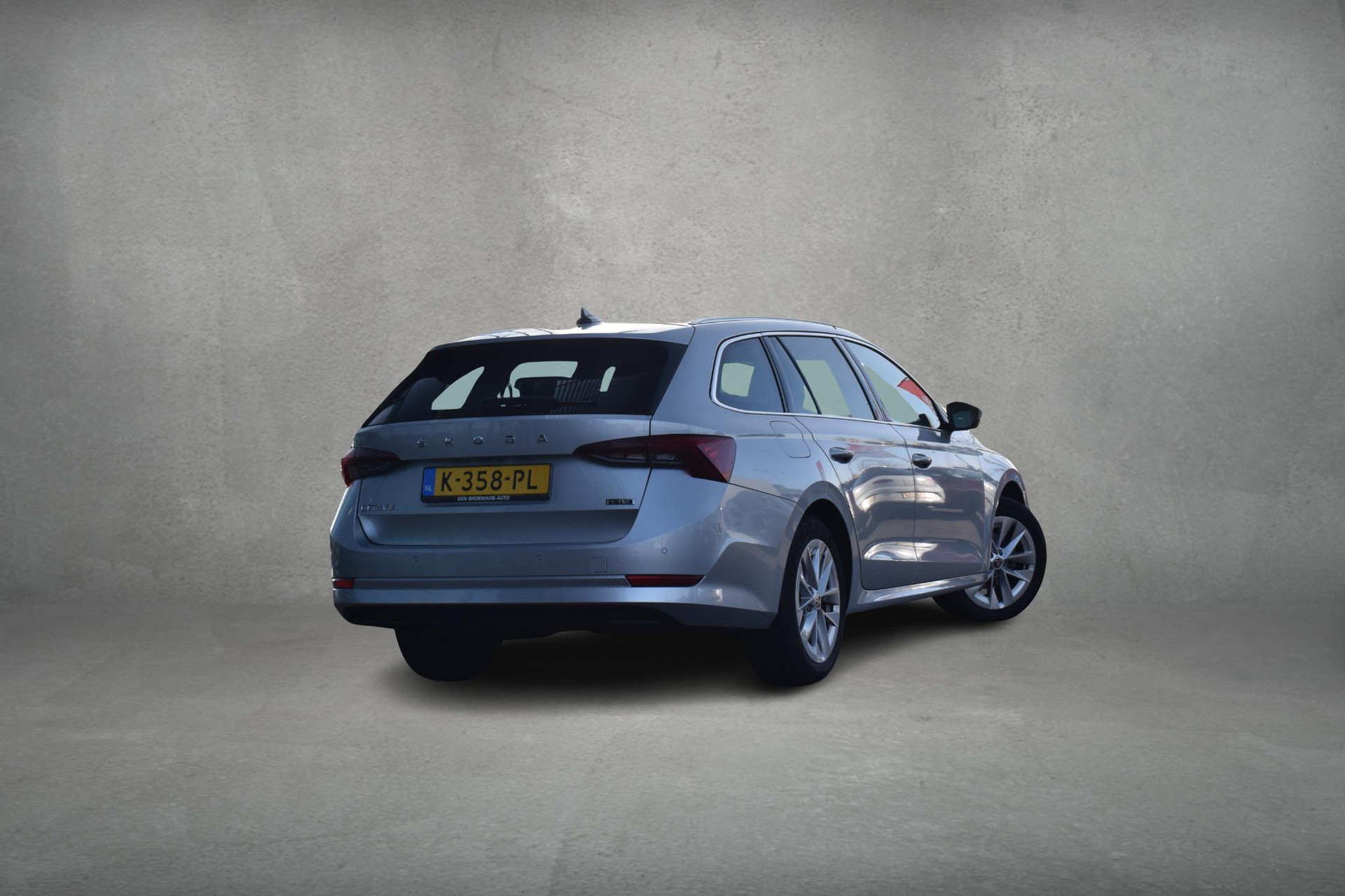 Škoda Octavia Combi 1.0 e-TSI Business Edition | Škoda occasion