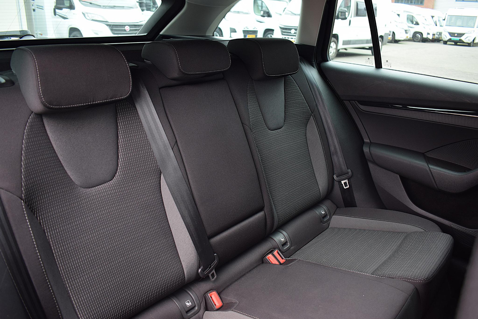 Škoda Octavia Combi 1.0 e-TSI Business Edition | Škoda occasion