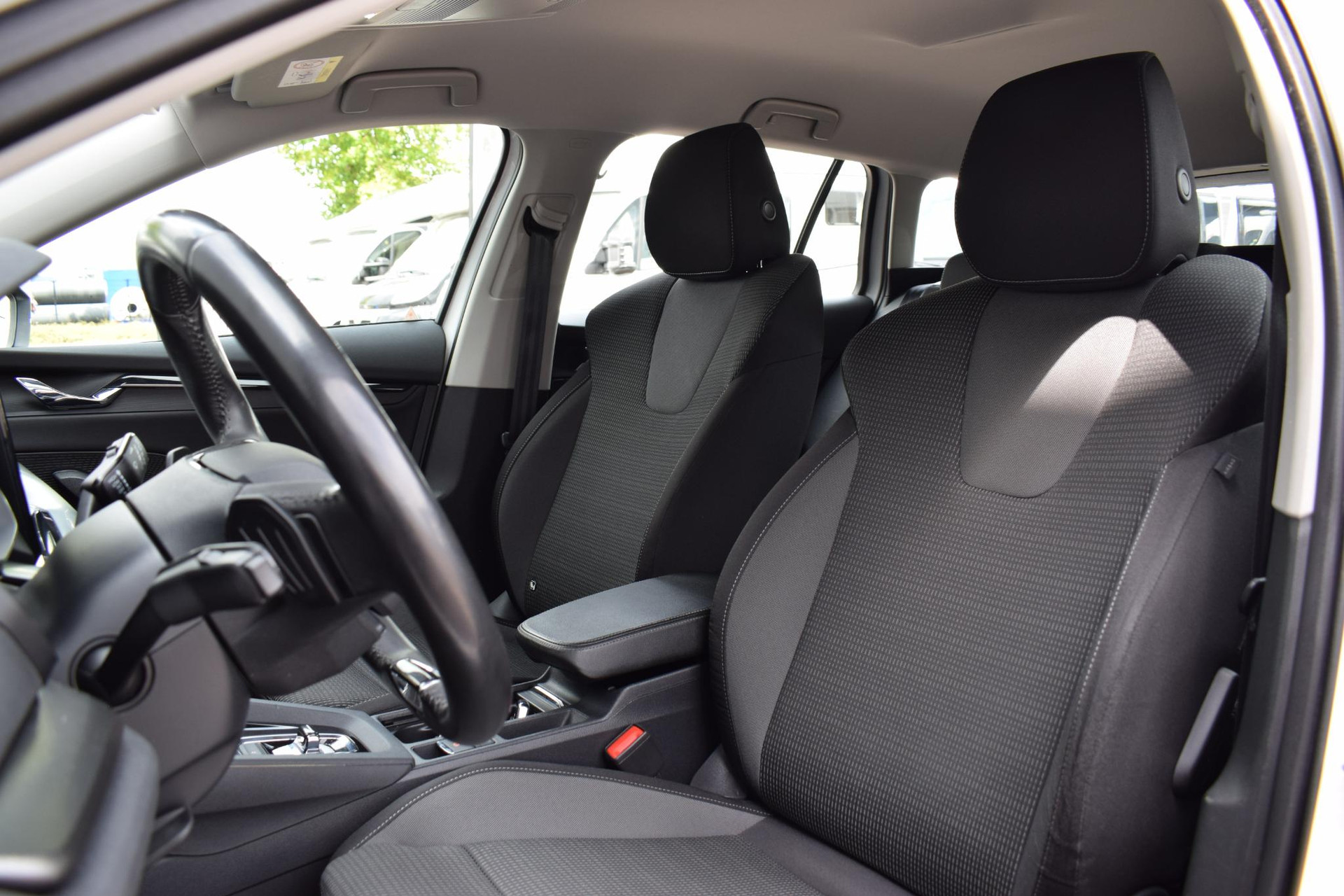 Škoda Octavia Combi 1.0 e-TSI Business Edition | Škoda occasion