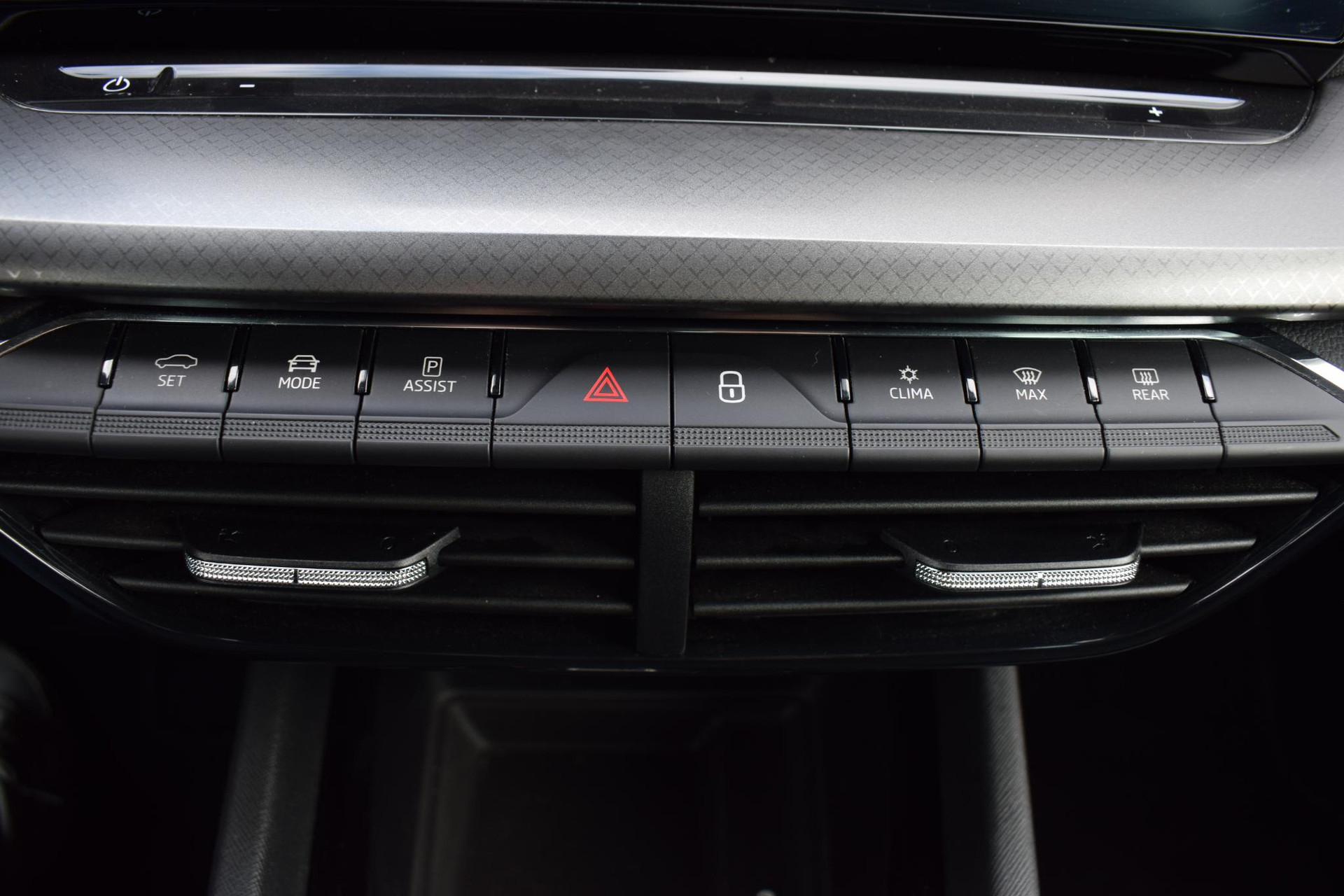 Škoda Octavia Combi 1.0 e-TSI Business Edition | Škoda occasion