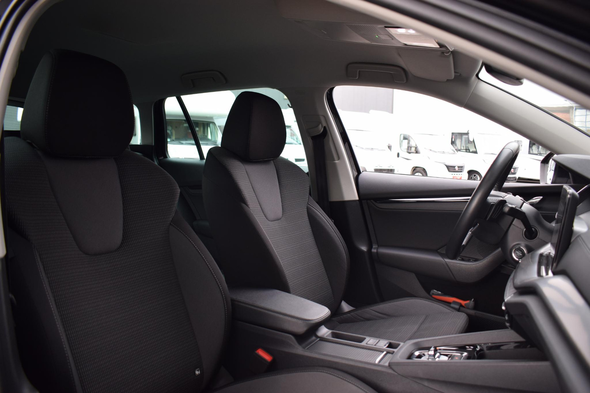 Škoda Octavia Combi 1.0 e-TSI Business Edition | Škoda occasion