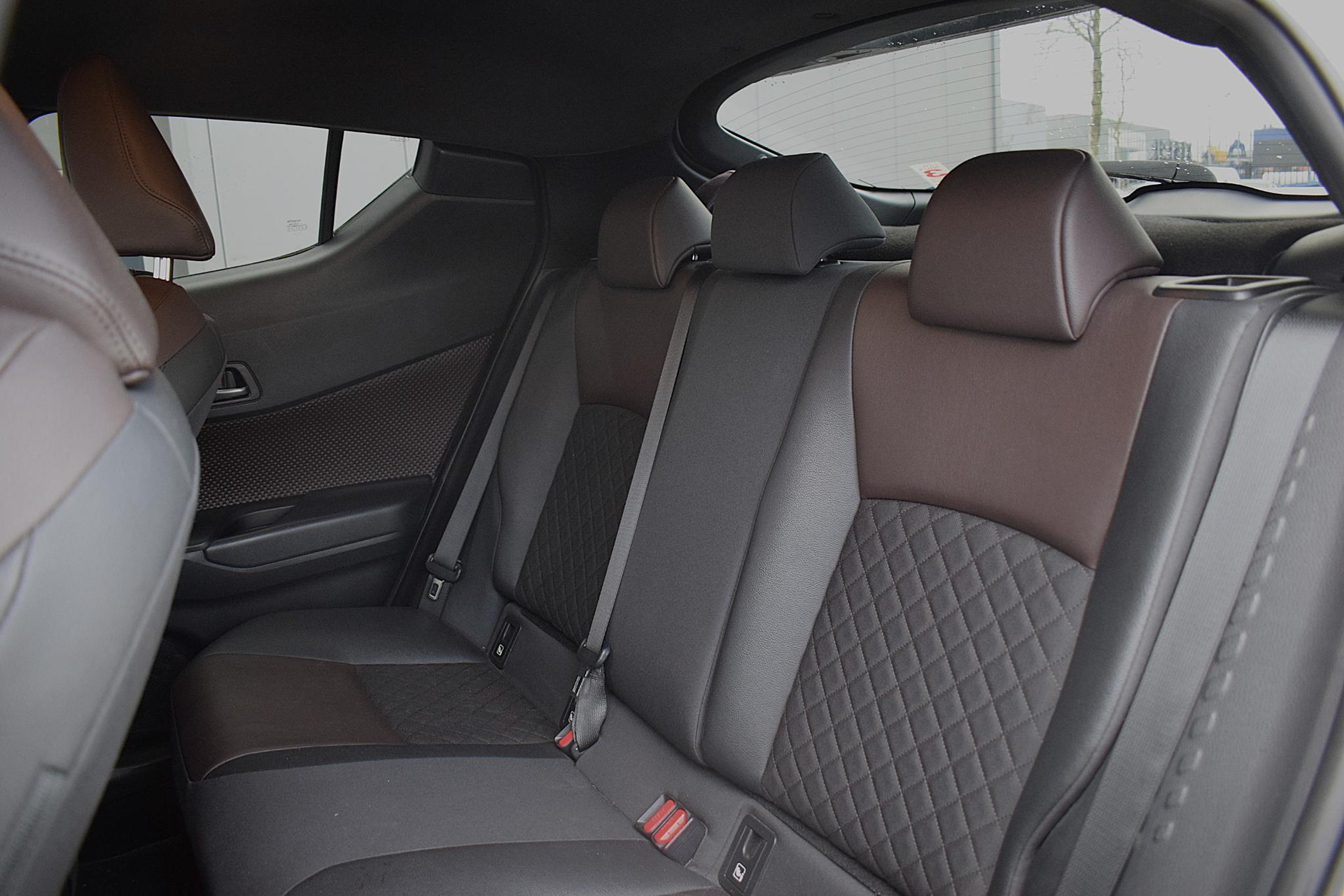 Toyota C-HR 1.8 Hybrid Dynamic | Toyota occasion