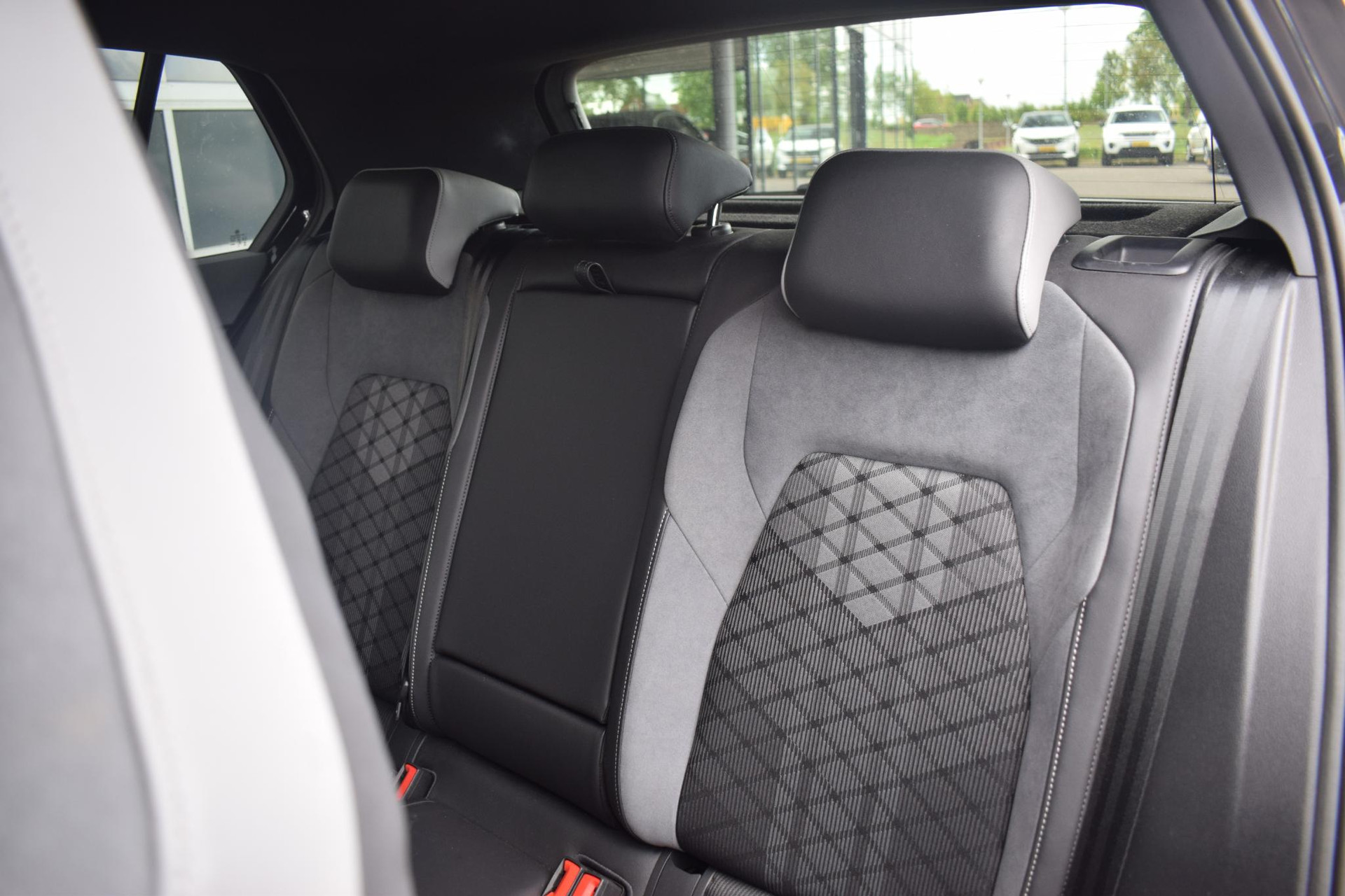 Volkswagen Golf 1.5 eTSI R-Line Business | Volkswagen occasion