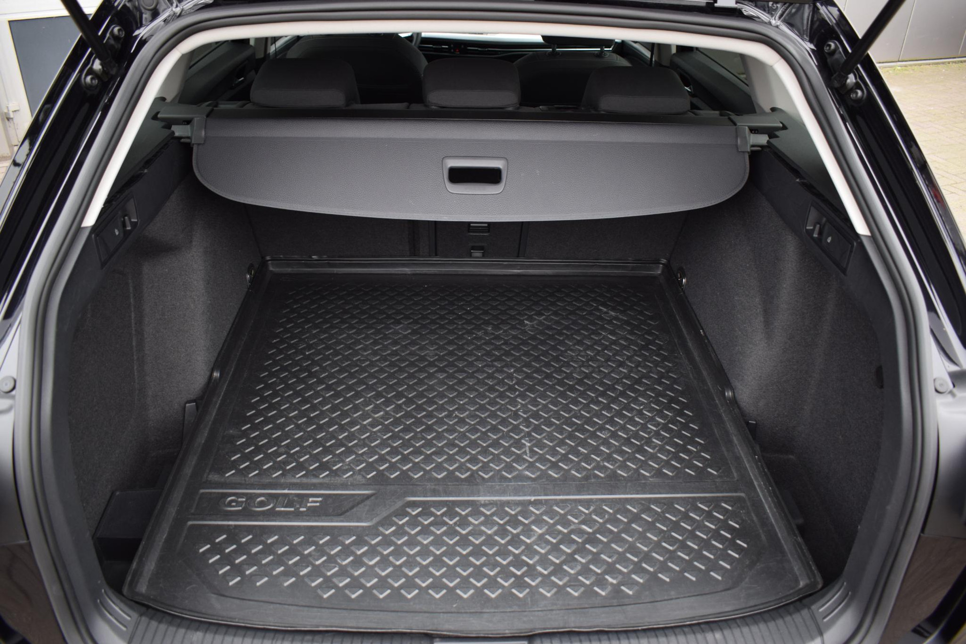 Volkswagen Golf Variant 1.0 eTSI Life Business | Volkswagen occasion