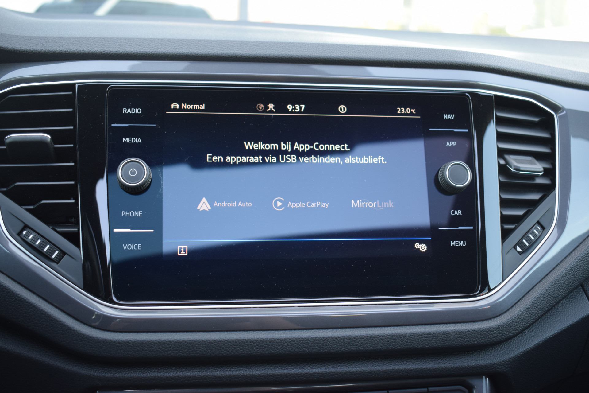 Volkswagen T-Roc 1.5 TSI Sport Business R | Volkswagen occasion