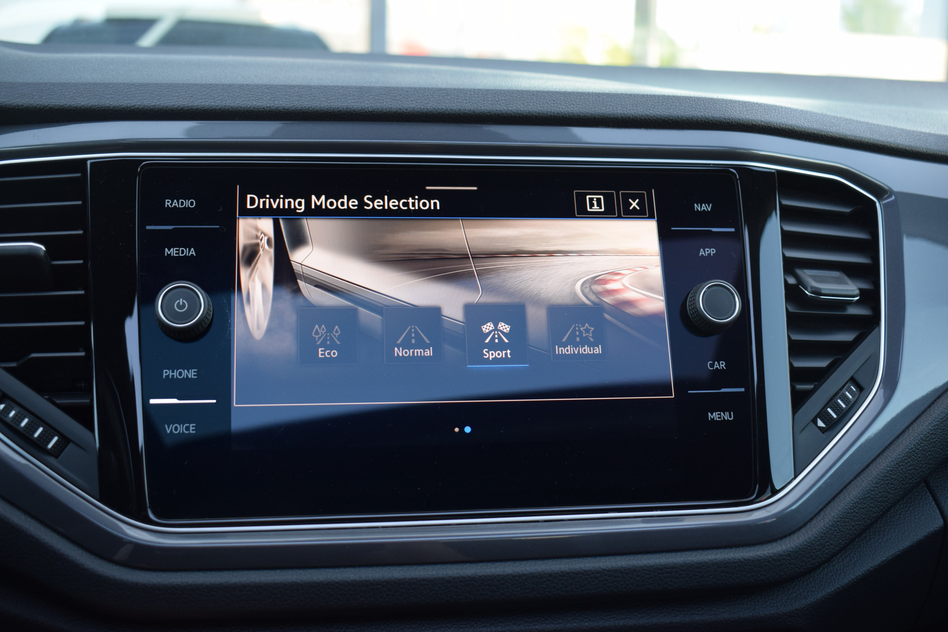 Volkswagen T-Roc 1.5 TSI Sport Business R | Volkswagen occasion