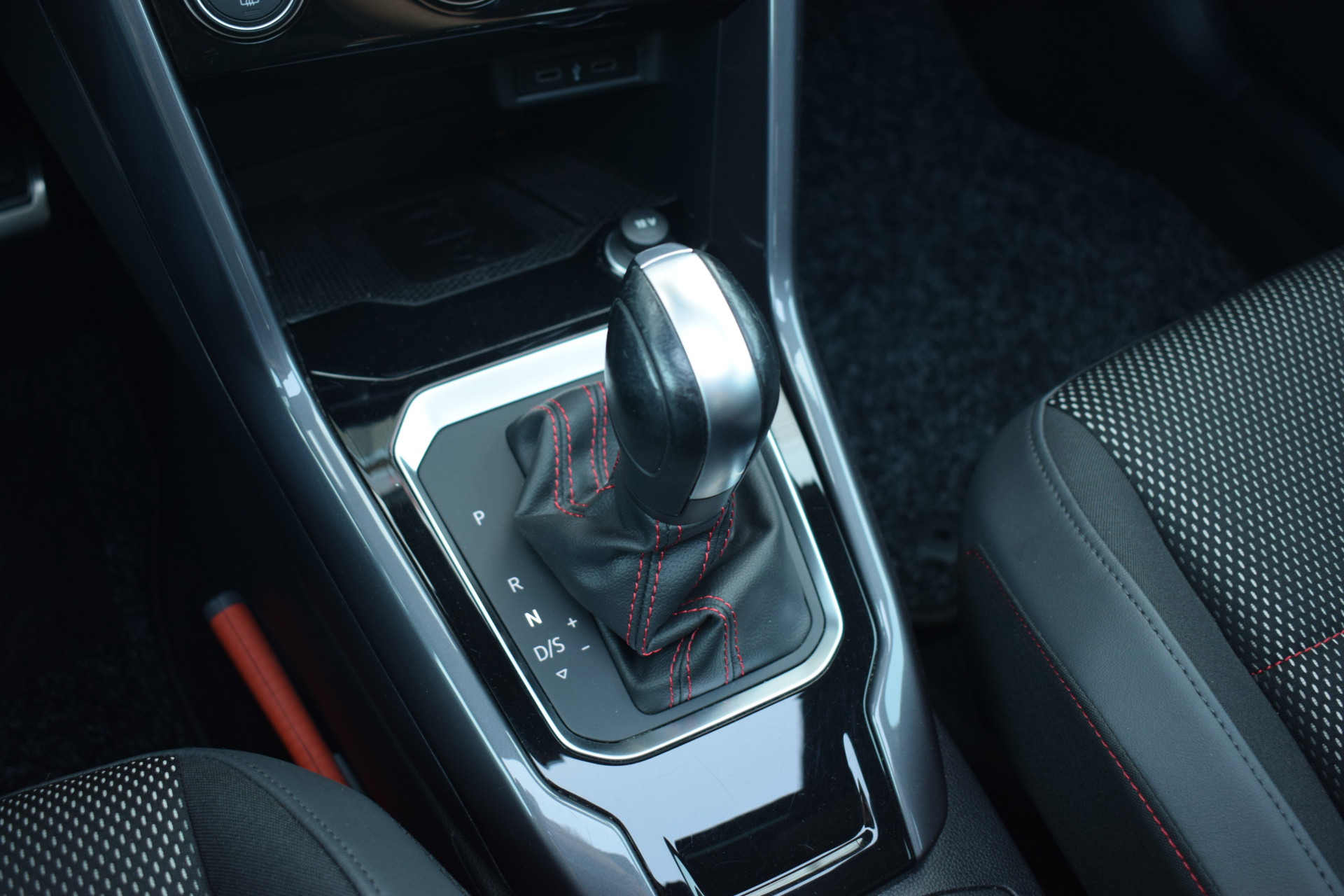 Volkswagen T-Roc 1.5 TSI Sport Business R | Volkswagen occasion