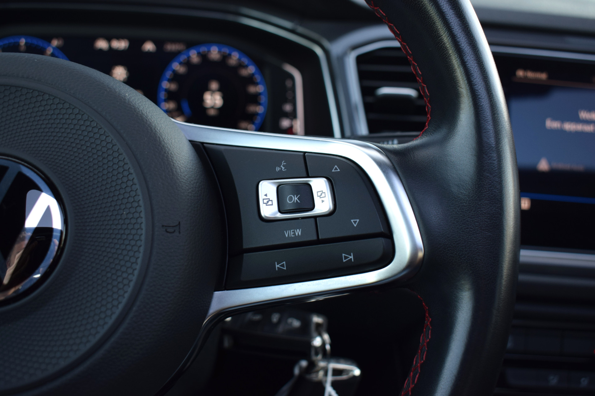 Volkswagen T-Roc 1.5 TSI Sport Business R | Volkswagen occasion