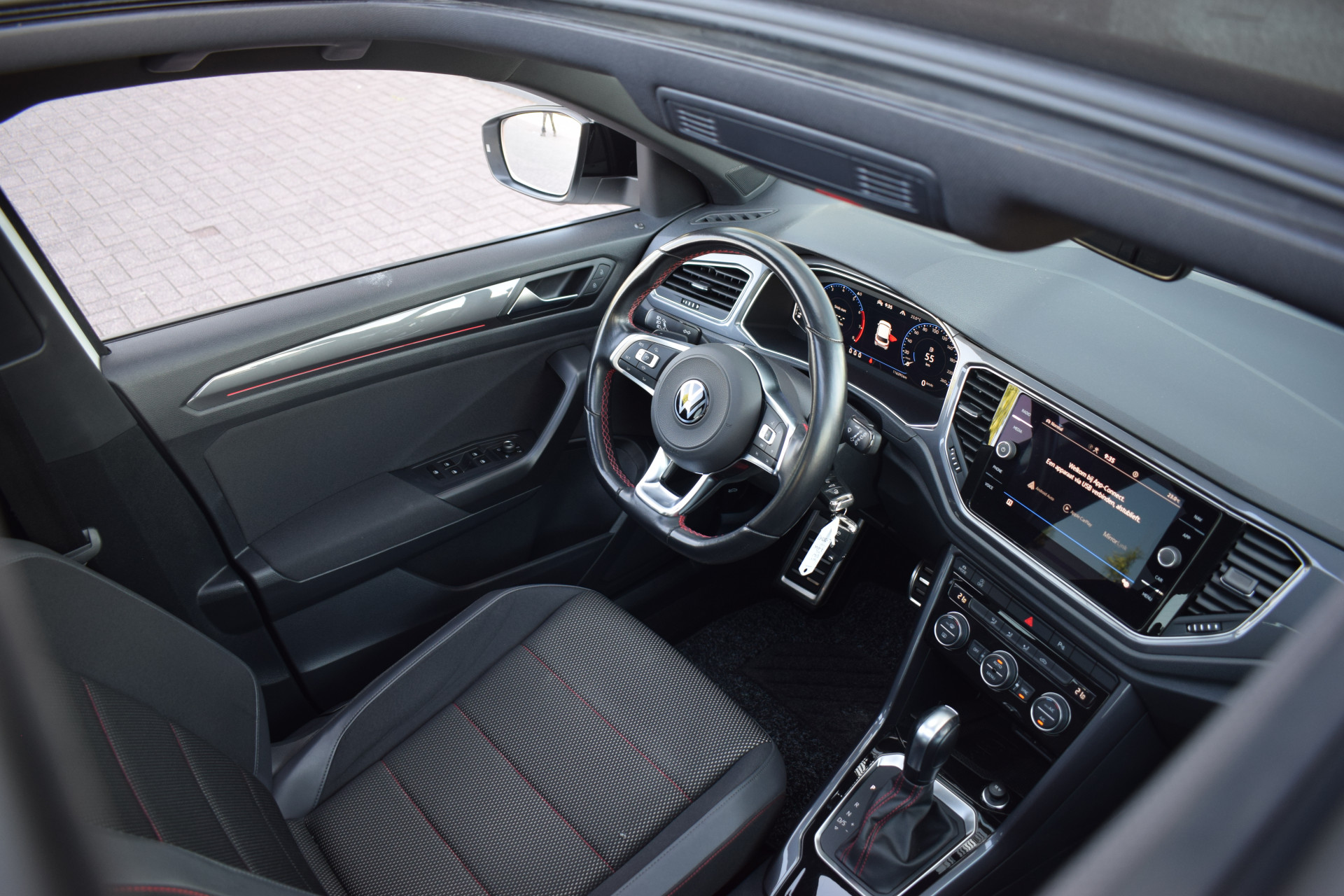 Volkswagen T-Roc 1.5 TSI Sport Business R | Volkswagen occasion