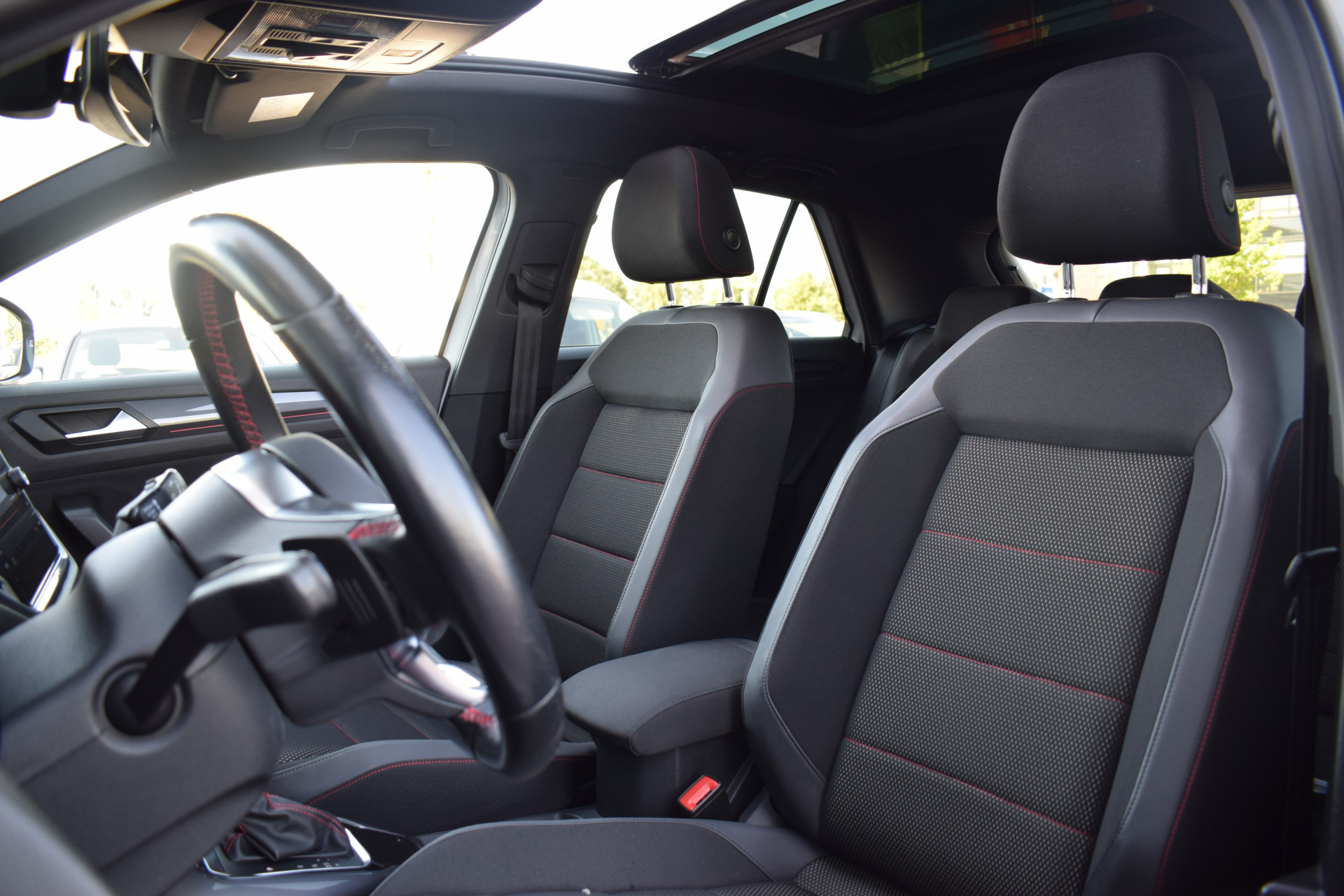 Volkswagen T-Roc 1.5 TSI Sport Business R | Volkswagen occasion