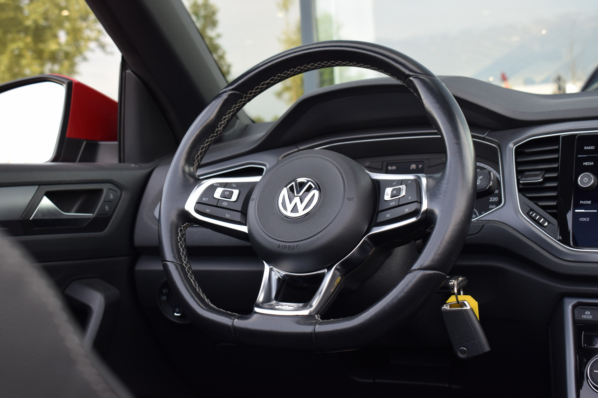 Volkswagen T-Roc Cabrio 1.5 TSI R-Line | Volkswagen occasion