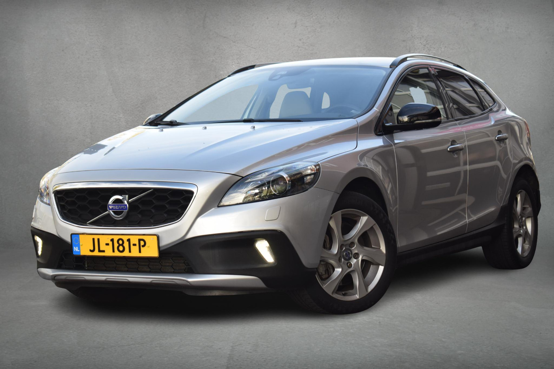 Volvo V40 Cross Country 1.5 T3 Momentum | Volvo occasion