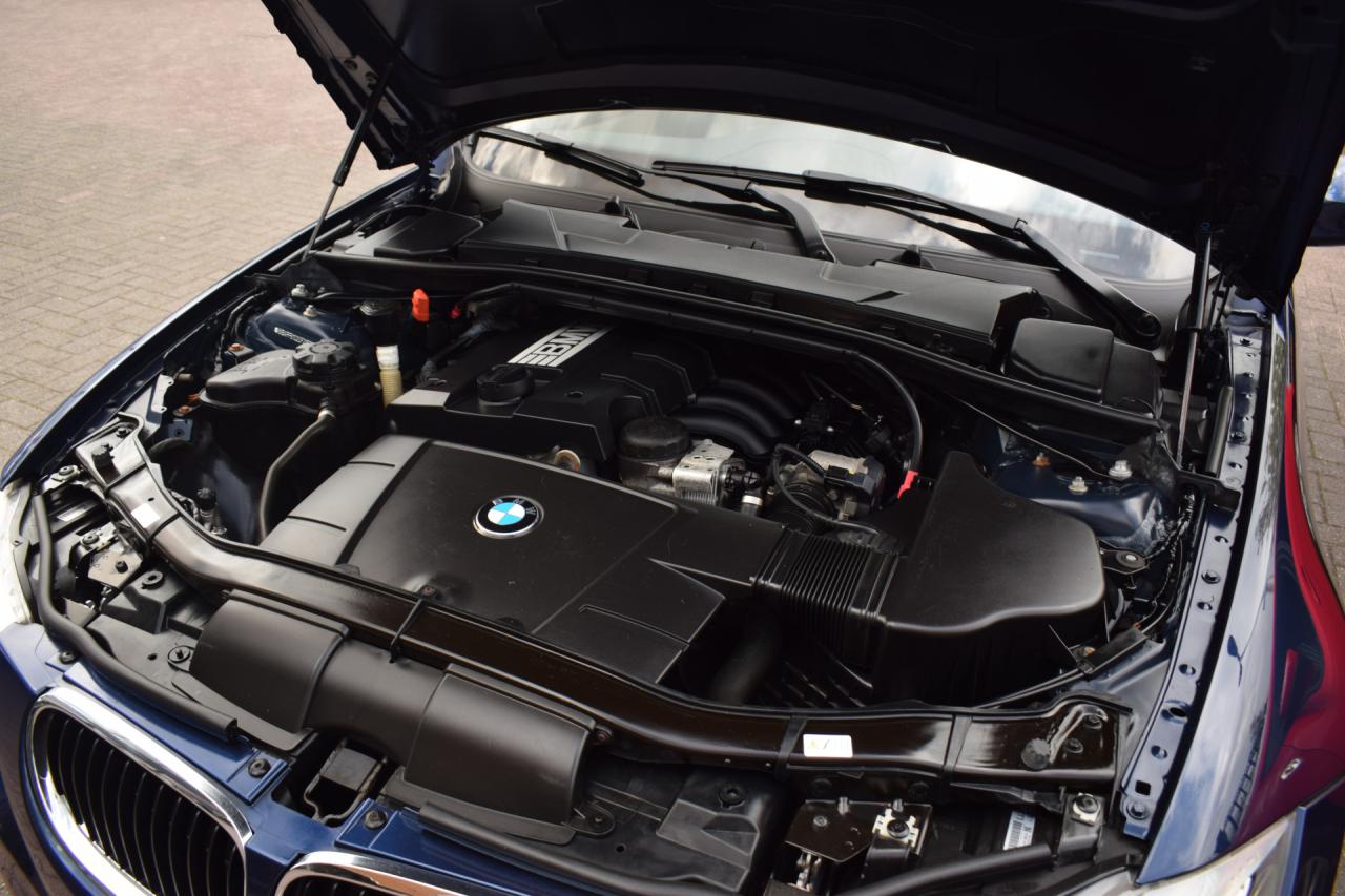 BMW 3 Serie 318i Corporate Lease Luxury Line | BMW occasion