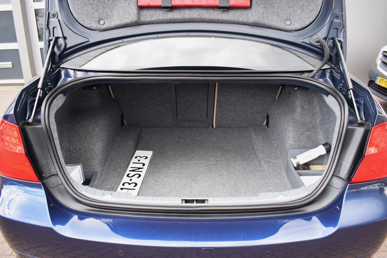 BMW 3 Serie 318i Corporate Lease Luxury Line | BMW occasion