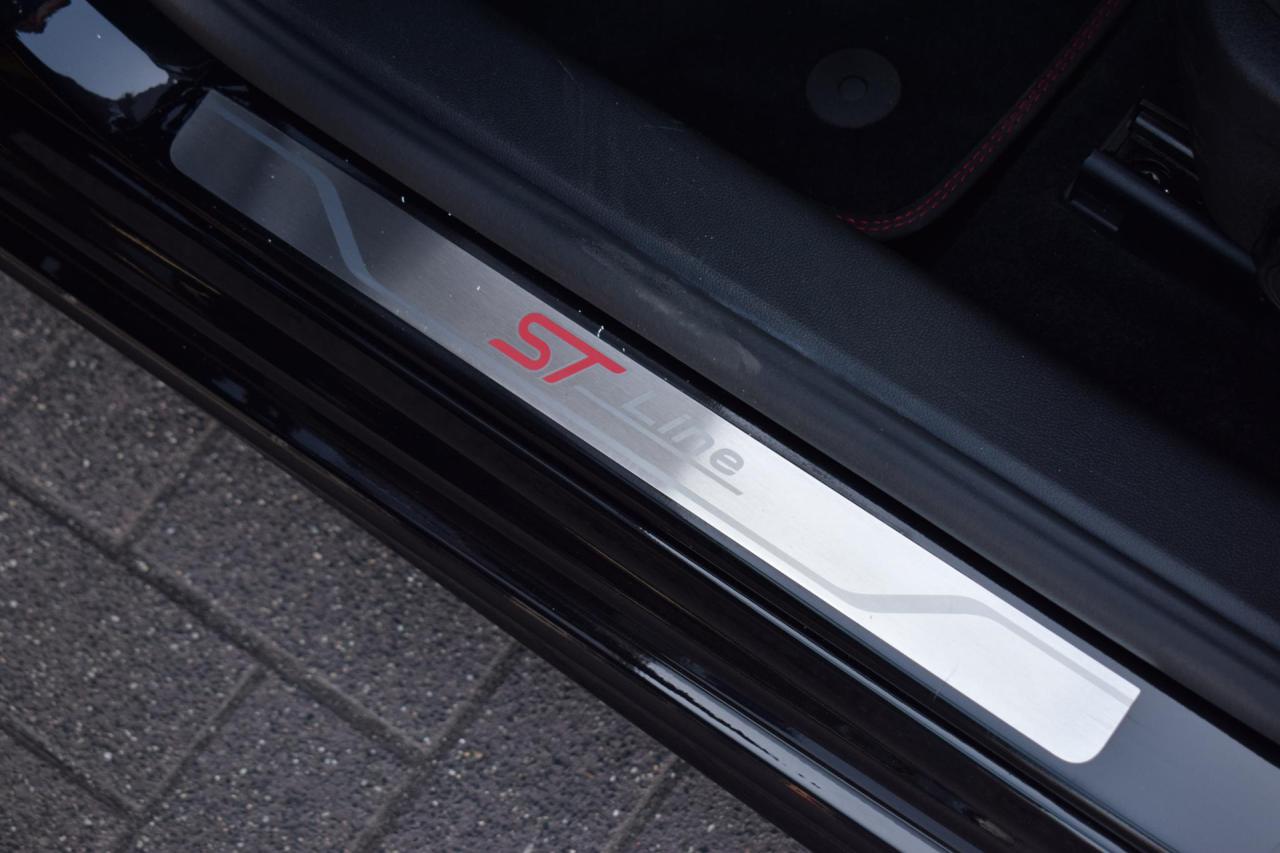 Ford Focus 1.0 EcoBoost Hybrid ST Line X | Ford occasion