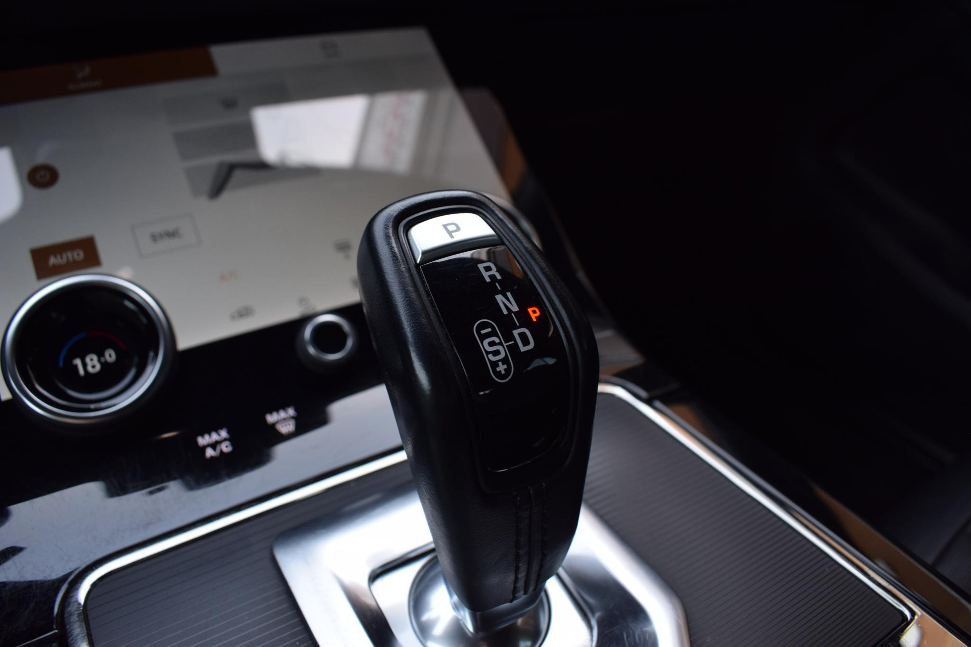Land Rover Range Rover Evoque | Occasion lease | Autobedrijf Auto Nol