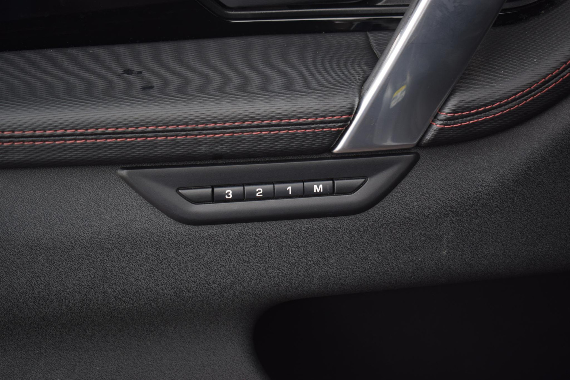 Land Rover Discovery Sport | Occasion lease | Autobedrijf Auto Nol